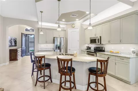 Kitchen - 1545 Serrano Cir, Naples, FL 34105 photo 4 of 6