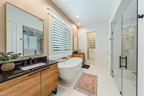 Bath - 3767 3rd Ave SW, Naples, FL 34117 photo 1 of 3