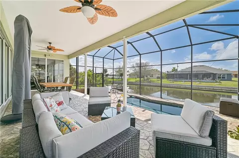 926 SW 8th Pl, Cape Coral, FL 33991