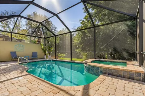 7175 Live Oak Dr, Naples, FL 34114