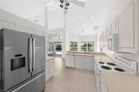 Kitchen - 1972 Timberline Dr, Naples, FL 34109 photo 4 of 4