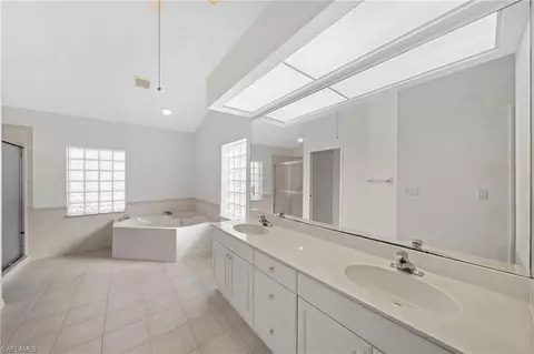 Bath - 1972 Timberline Dr, Naples, FL 34109 photo 2 of 4