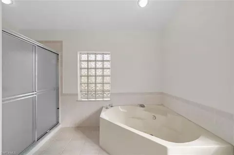 Bath - 1972 Timberline Dr, Naples, FL 34109 photo 4 of 4