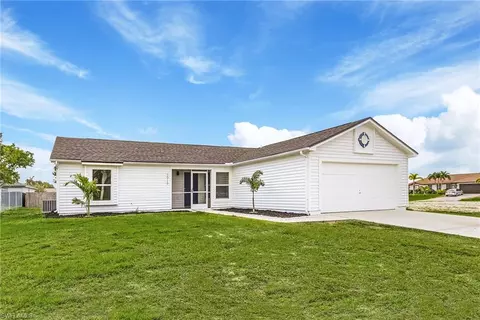 3915 SW 11th Pl, Cape Coral, FL 33914