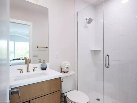 Bath - 4047 Crayton Rd #4047, Naples, FL 34103 photo 3 of 3