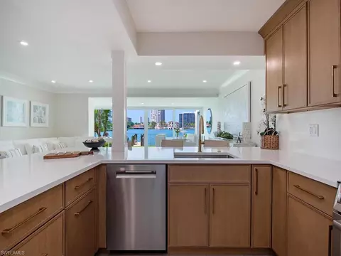 Kitchen - 4047 Crayton Rd #4047, Naples, FL 34103 photo 2 of 2
