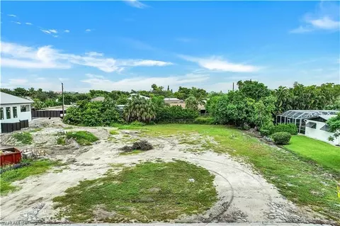 1081 Morningside Dr, Naples, FL 34103 photo 4