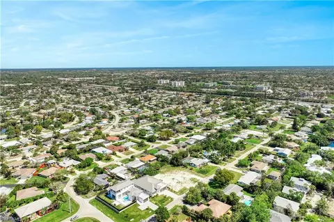 1081 Morningside Dr, Naples, FL 34103 photo 14