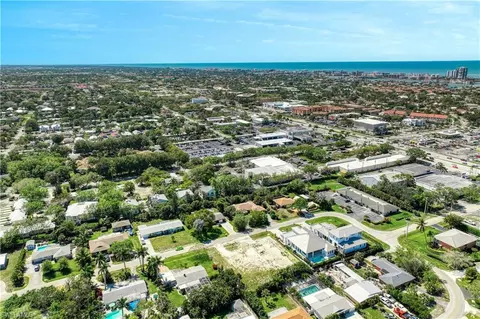 1081 Morningside Dr, Naples, FL 34103 photo 12