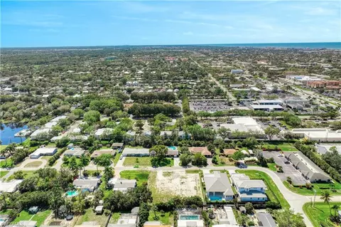 1081 Morningside Dr, Naples, FL 34103 photo 13