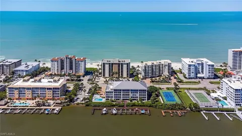 9700 Gulf Shore Dr #304, Naples, FL 34108