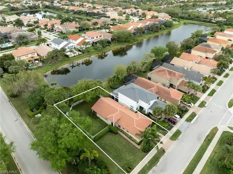 View/Area - 1735 Triangle Palm Ter, Naples, FL 34119 photo 2 of 4