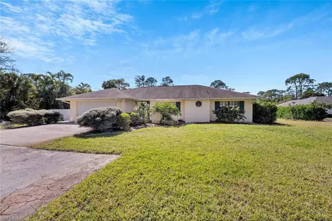 5920 Painted Leaf Ln, Naples, FL 34116