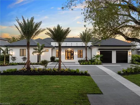 600 Coral Dr, Naples, FL 34102