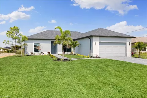 925 NE 11th Ter, Cape Coral, FL 33909