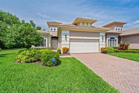 801 Villa Florenza Dr, Naples, FL 34119