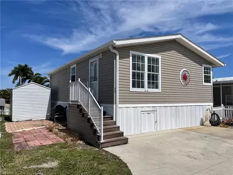 5760 Pink Panther Dr, Fort Myers, FL 33908