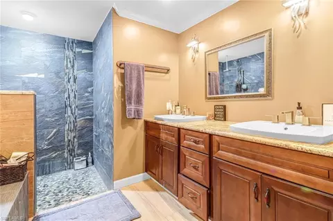 Bath - 6171 Cedar Tree Ln, Naples, FL 34116 photo 1 of 4