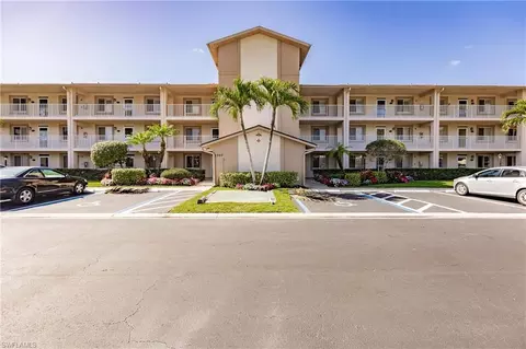 7360 Glenmoor Ln #4205, Naples, FL 34104