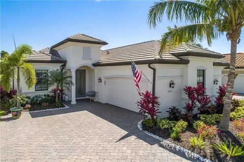 1830 Mustique St, Naples, FL 34120