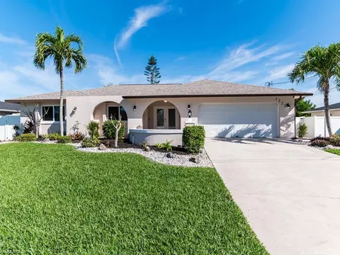 1323 SE 24th St, Cape Coral, FL 33990