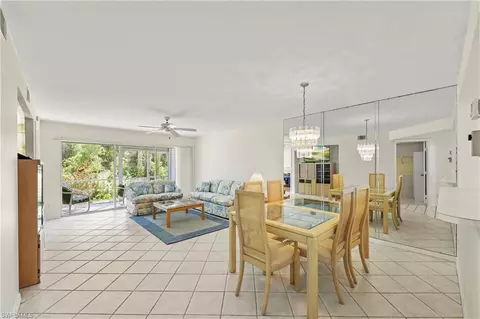 196 Belina Dr #7, Naples, FL 34104