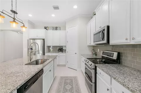 Kitchen - 3316 Pilot Cir, Naples, FL 34120 photo 2 of 6