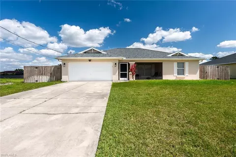 1024 Cavanagh Ave, Lehigh Acres, FL 33971