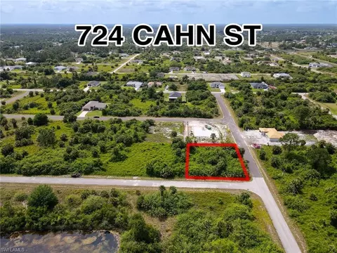 724 Cahn St E, Lehigh Acres, FL 33974