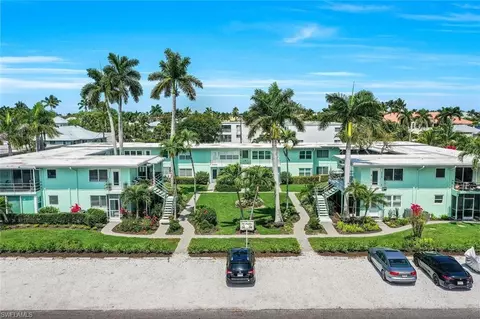 299 8th Ave S #299A, Naples, FL 34102
