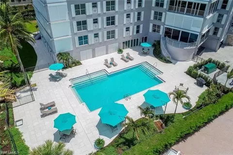 2777 Gulf Shore Blvd N #5N, Naples, FL 34103