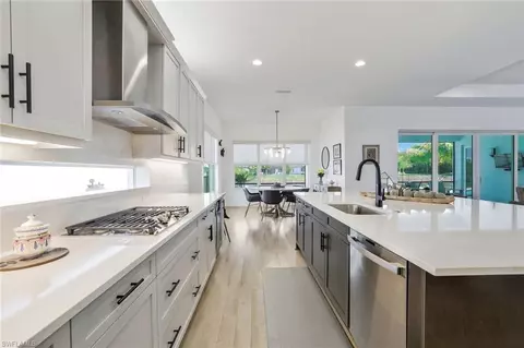 Kitchen - 11679 Periwinkle Dr, Naples, FL 34120 photo 3 of 4