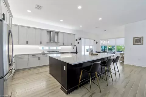 Kitchen - 11679 Periwinkle Dr, Naples, FL 34120 photo 2 of 4