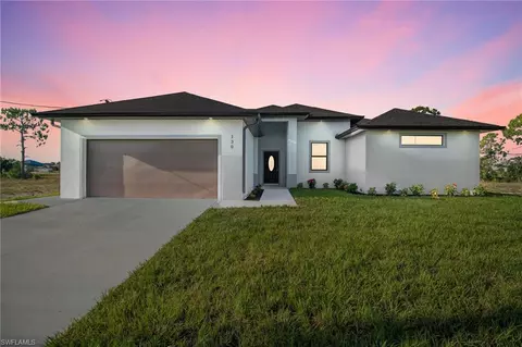 130 NE 31st Ter, Cape Coral, FL 33909
