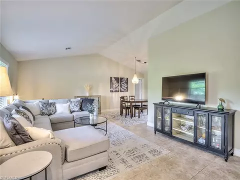 106 Cherry Hill Ct, Naples, FL 34113 photo 5