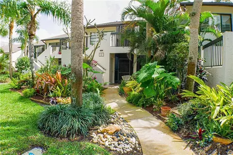 1804 Kings Lake Blvd #3-103, Naples, FL 34112