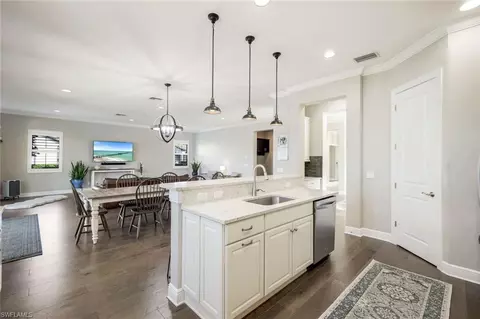 Kitchen - 4665 Abaca Cir, Naples, FL 34119 photo 4 of 4