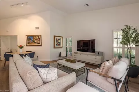 13011 Parktree Ct #10-L, Naples, FL 34110