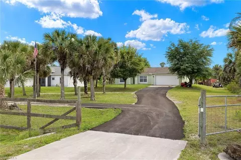 2710 34th Ave SE, Naples, FL 34117