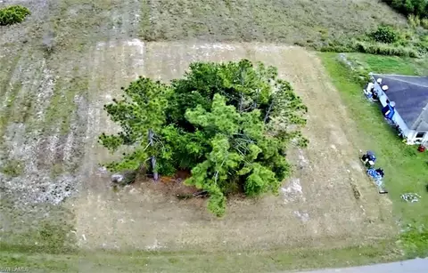 4520-4522 24th St SW, Lehigh Acres, FL 33973