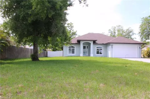 2036 Allen St, Englewood, FL 34223