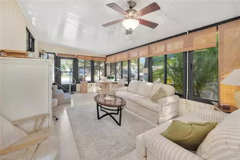 216 Cheetah Dr #216, Naples, FL 34114