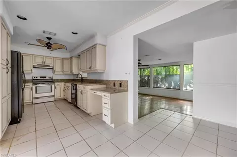 1260 Forest Ave, Naples, FL 34102 photo 23
