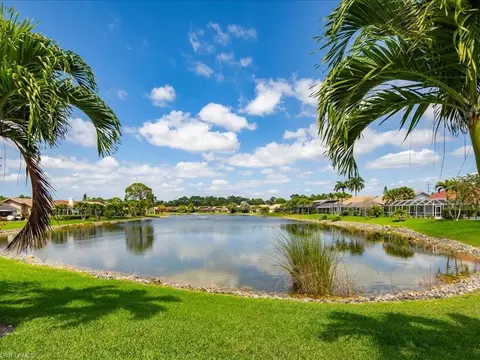 457 Kings Way, Naples, FL 34104