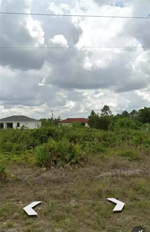 2517 24th St W, Lehigh Acres, FL 33971