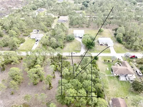 2315 Mcarthur Ave, Alva, FL 33920