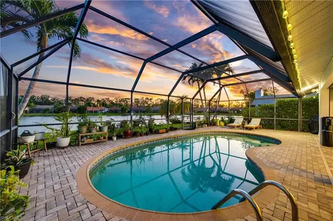 1360 Monarch Cir, Naples, FL 34116