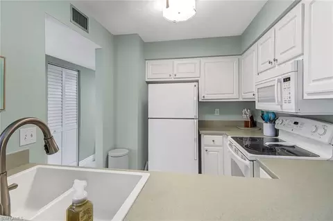 1025 Foxfire Ln #301, Naples, FL 34104 photo 11