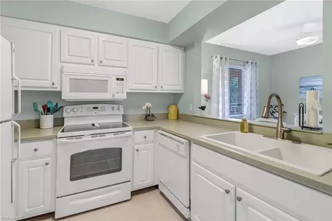 1025 Foxfire Ln #301, Naples, FL 34104 photo 13