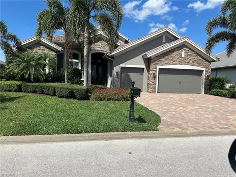 9321 Granite Ct, Naples, FL 34120
